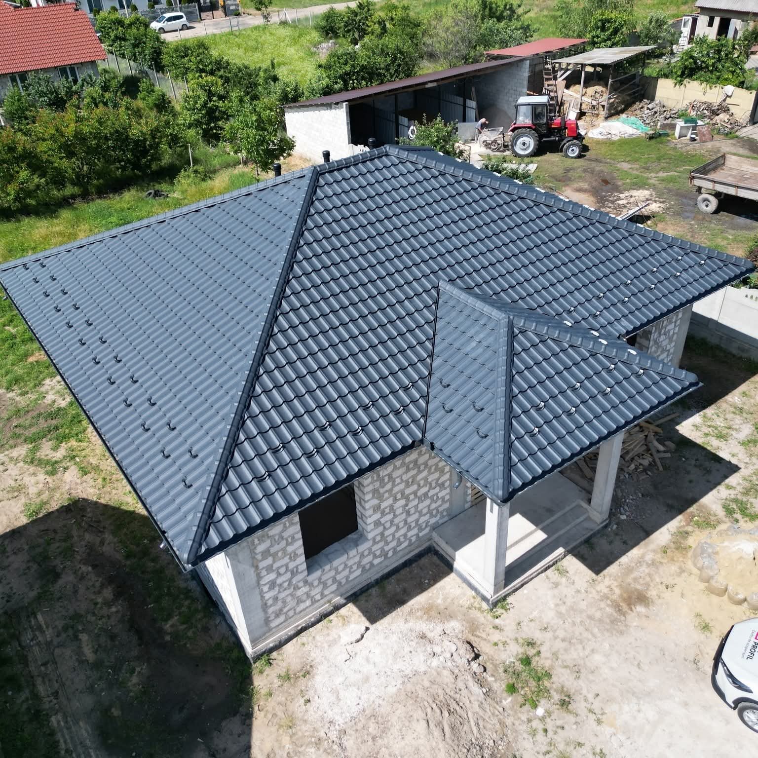 Montaj acoperis tigla metalica